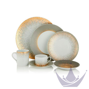 Чашка чайная с блюдцем 0,15л коллекции Souffle D'or бренда Haviland
