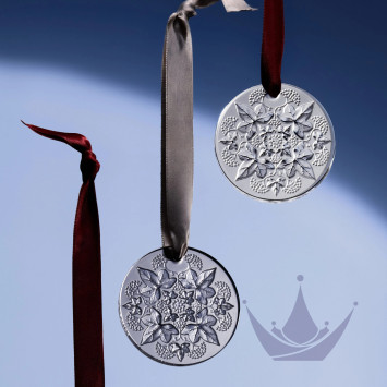 Рождественский орнамент 2024 6,6см бренда Lalique