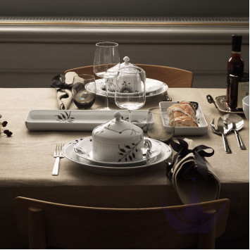 Блюдо прямоугольное 36х12см коллекции Black Fluted Mega бренда Royal Copenhagen
