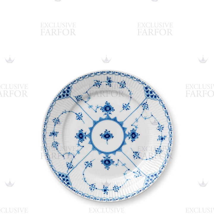 Тарелка закусочная 22см коллекции Blue Fluted Half Lace бренда Royal Copenhagen