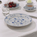 Тарелка десертная 17см коллекции Blue Fluted Half Lace бренда Royal Copenhagen