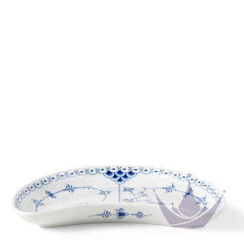 Тарелка закусочная полумесяц 22см коллекции Blue Fluted Half Lace бренда Royal Copenhagen