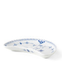 Тарелка закусочная полумесяц 22см коллекции Blue Fluted Half Lace бренда Royal Copenhagen