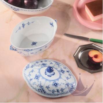 Супница 0,59л коллекции Blue Fluted Half Lace бренда Royal Copenhagen