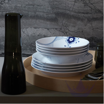 Тарелка глубокая 24см коллекции Blue Fluted Mega бренда Royal Copenhagen