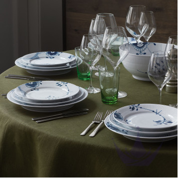 Тарелка закусочная 22см коллекции Blue Fluted Mega 