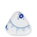 Блюдо треугольное 23см коллекции Blue Fluted Mega бренда Royal Copenhagen