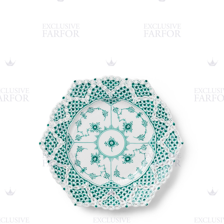 Тарелка закусочная 21см коллекции Emerald Green Fluted Full Lace бренда Royal Copenhagen