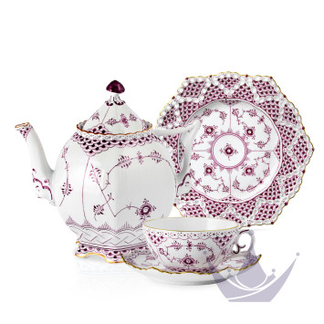 Коллекция Purpur Fluted Full Lace бренда Royal Copenhagen