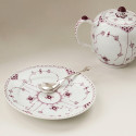 Тарелка закусочная 22см коллекции Purpur Fluted Half Lace бренда Royal Copenhagen