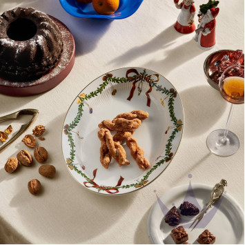 Блюдо овальное 34см коллекции Star Fluted Christmas бренда Royal Copenhagen