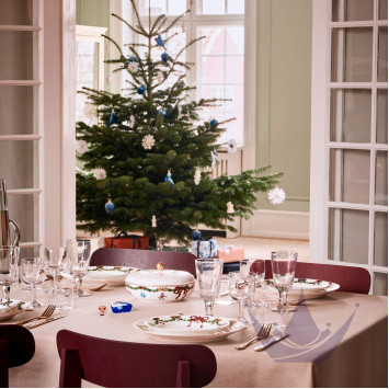 Чаша с крышкой 21см коллекции Star Fluted Christmas бренда Royal Copenhagen