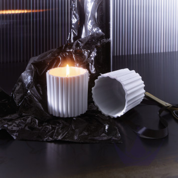 Ароматическая свеча 8,8см коллекции Design Lights 