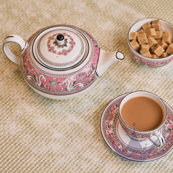 Коллекция Florentine Fuchsia бренда Wedgwood