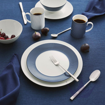 Кружка 340мл коллекции Gio Pinstripe Blue бренда Wedgwood