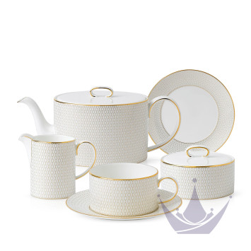 Чайный сервиз на 4 персоны коллекции Gio Gold бренда Wedgwood