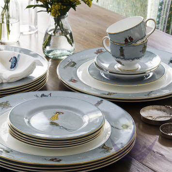 Чайный сервиз на 4 персоны бренда Wedgwood