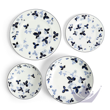 Набор из 4 предметов коллекции Wild Strawberry Inky Blue бренда Wedgwood
