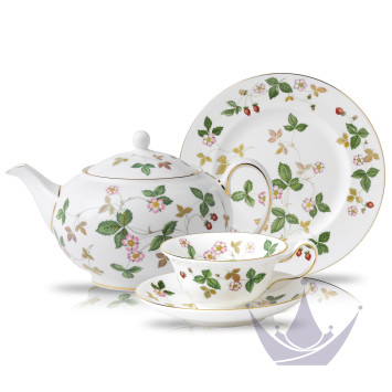 Коллекция Wild Strawberry бренда Wedgwood